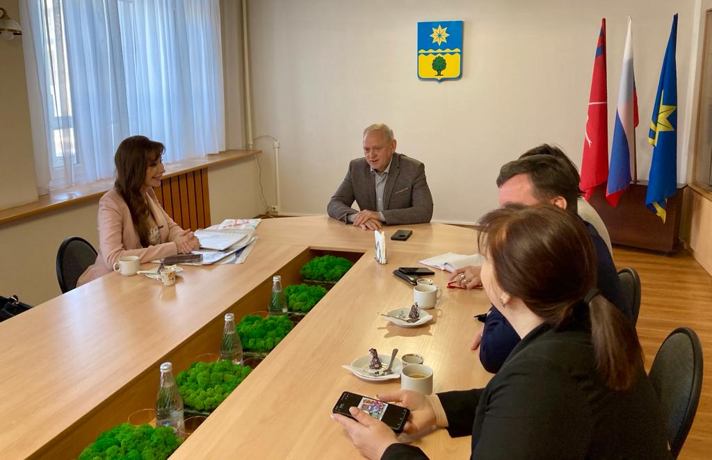 Игорь Воронин провел встречу с лидером женского движения «Синий платочек»