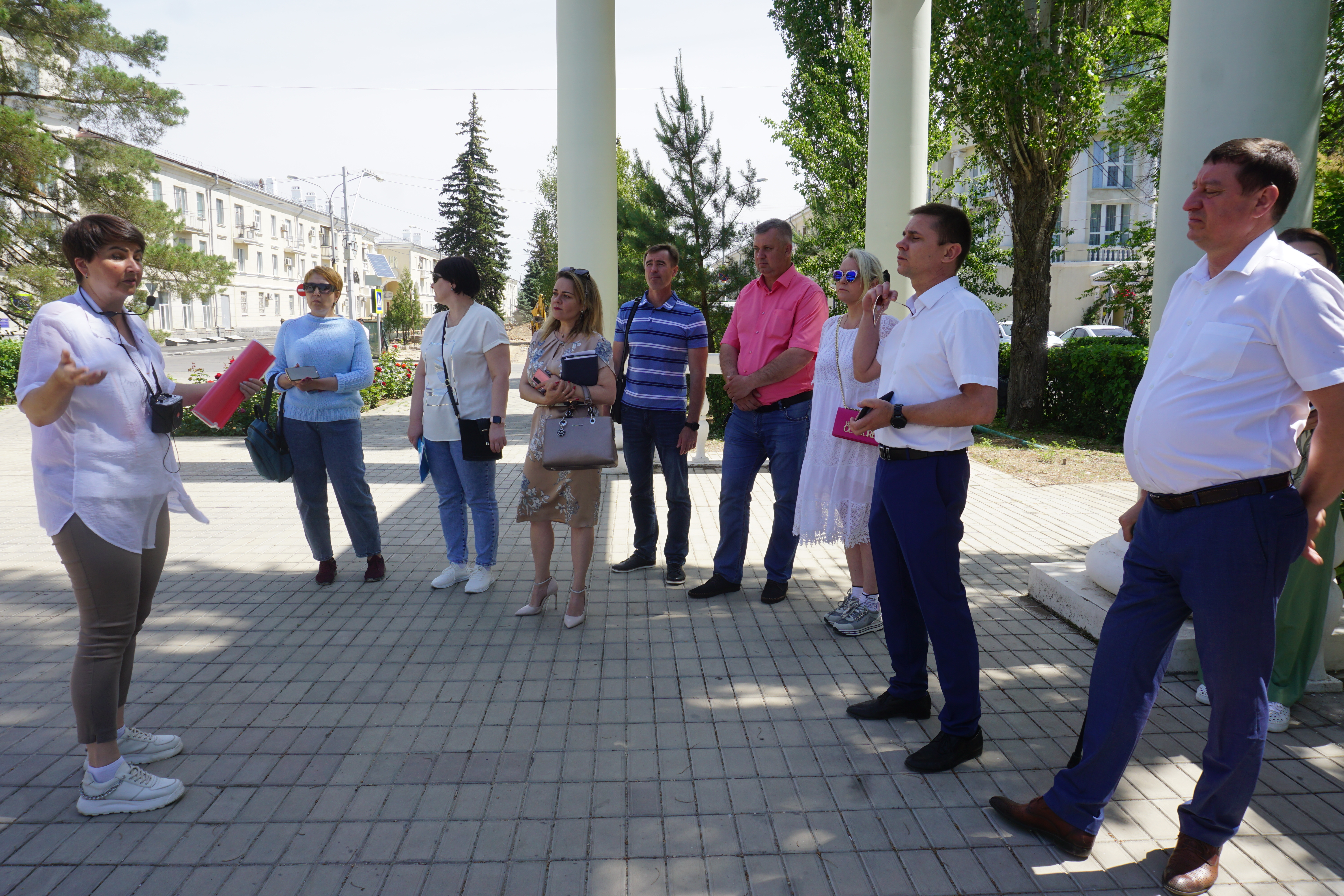 В Волжском состоялось выездное совещание по вопросам озеленения города