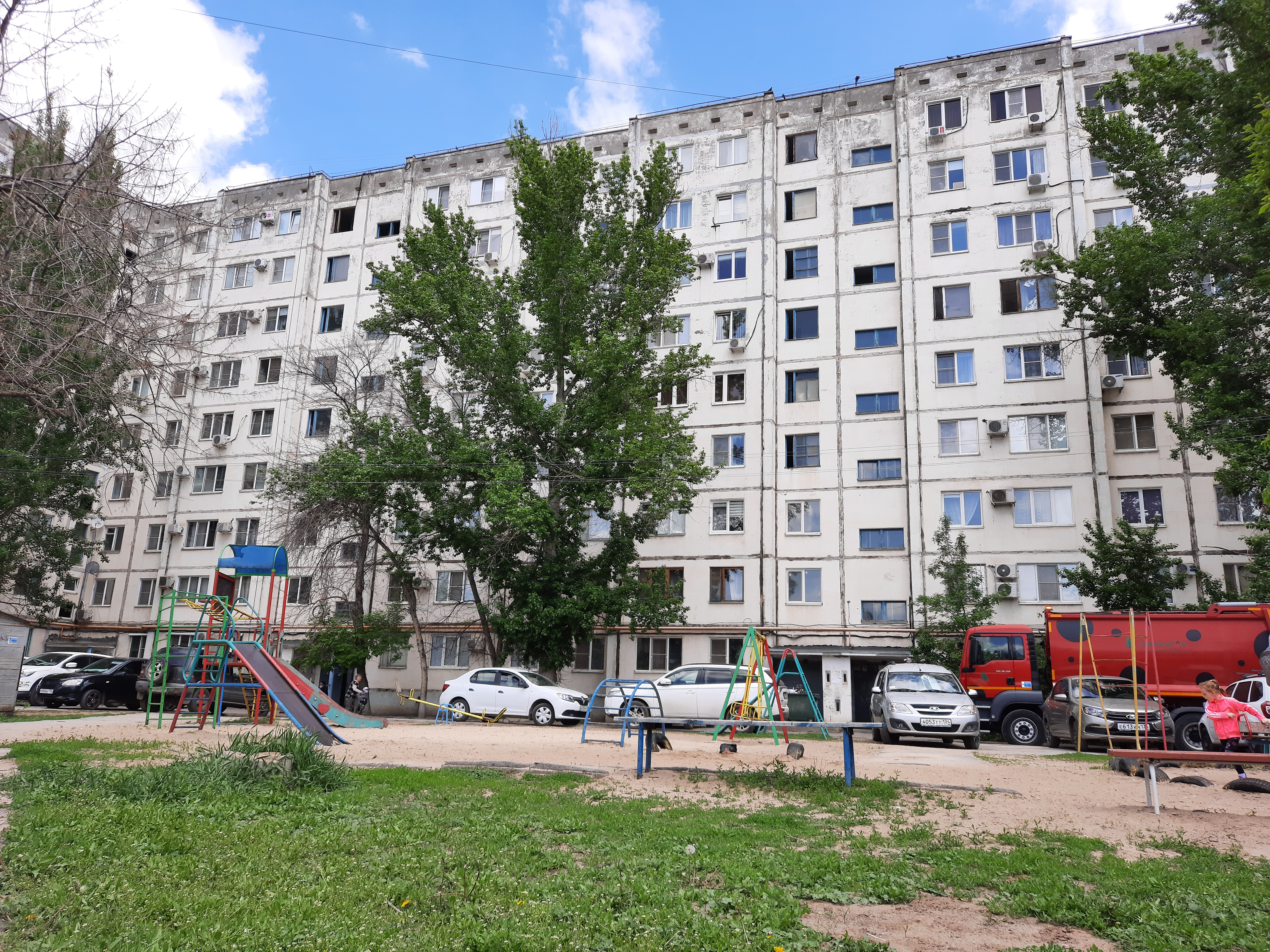 В Волжском продолжается капитальный ремонт многоквартирных домов